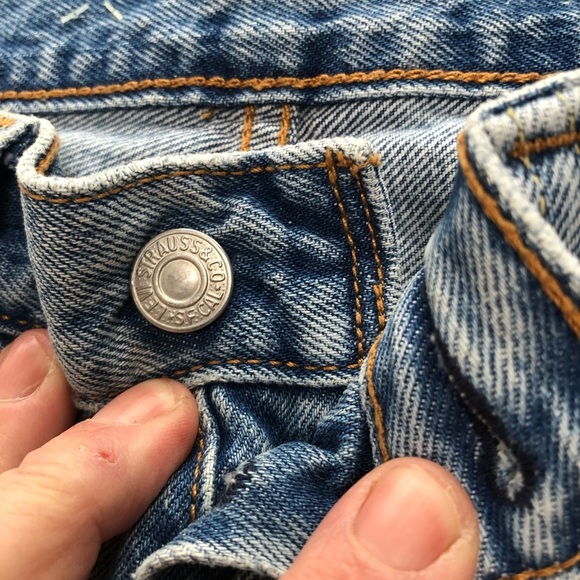 Levi's Classic Blue Jeans straight leg/ 26 by 28, red tab 501 skinny, like new - Picture 9 of 13